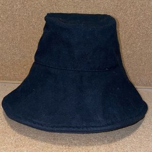 Beauledo Black Micro-corduroy bucket hat